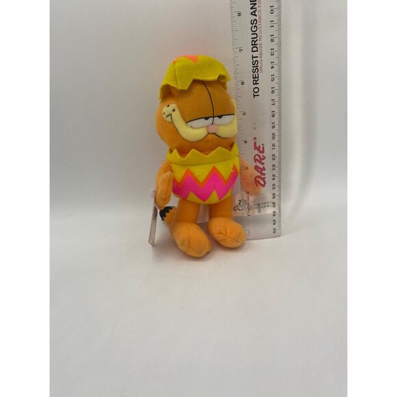 Small Easter Egg Garfield Plush With Suction Cup: Vintage Cartoon Cat - Picture 2 of 10